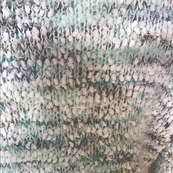 Sweater - Picture 2 of 4